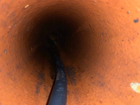 Les erreurs à éviter pour maintenir vos canalisations débouchées